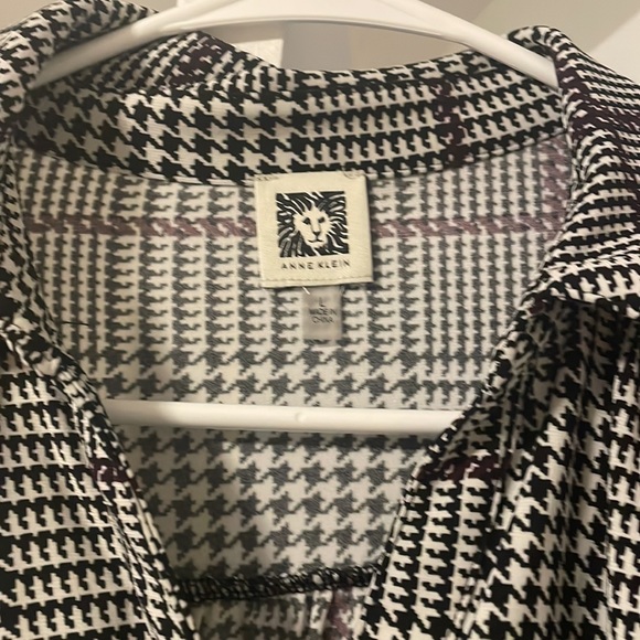 Button down blouse - Picture 2 of 3